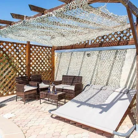 L57 Vineyard & Nature Swimingpool 3 Bdr Parking Ac Villa